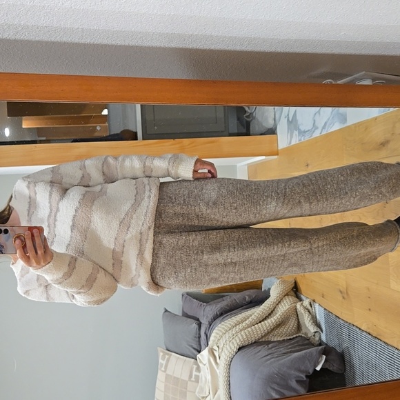 Barefoot Dreams CozyChic Sweater XS | Super Soft Lounge Essential, VGUC - Picture 5 of 10